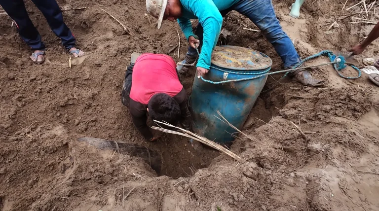 Maquinaria pesada y 5.000 litros de diésel enterrados: la red ilegal de oro que saquea la Amazonía boliviana