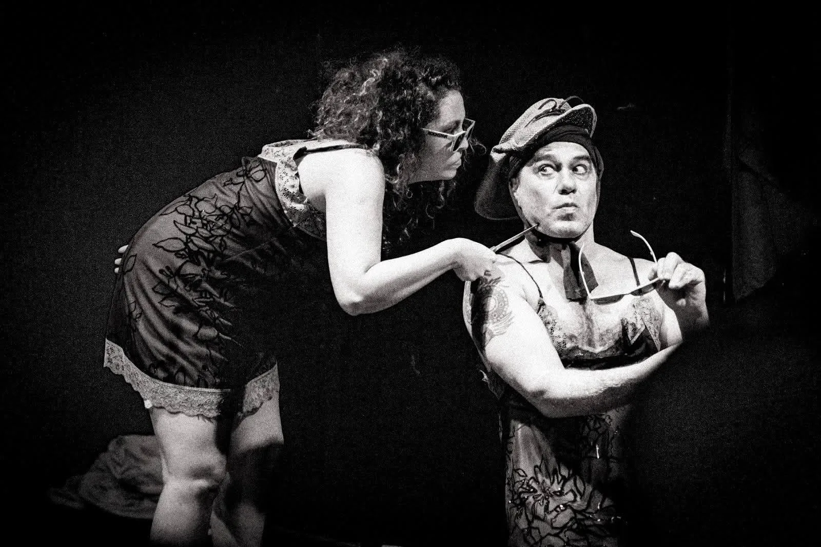 Nathalya Santana y Javier Silva, en escena.