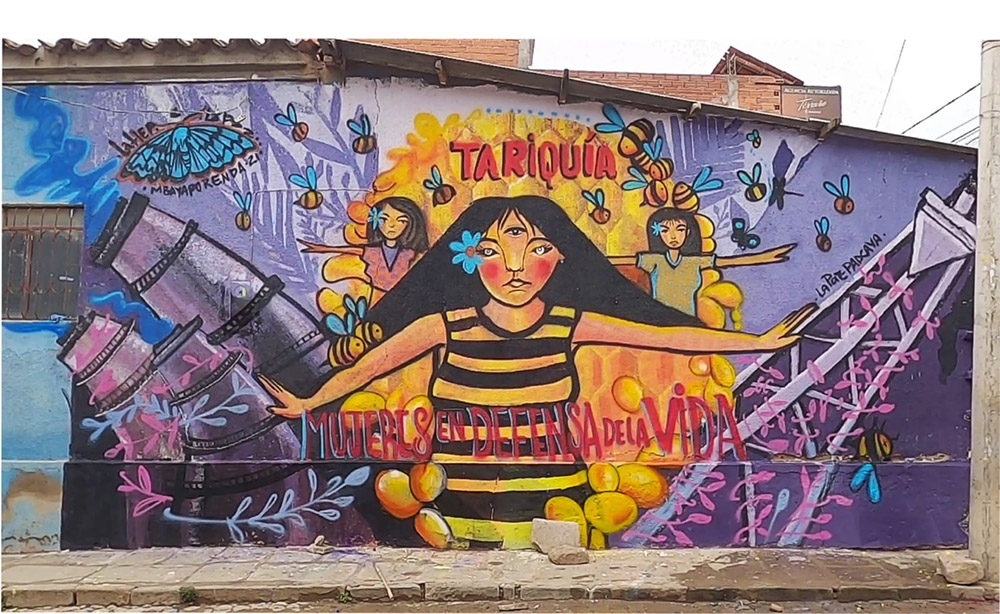 La Hef (artista urbana y muralista), plasmó esta obra de arte el 2021, en Padcaya, Tarija.