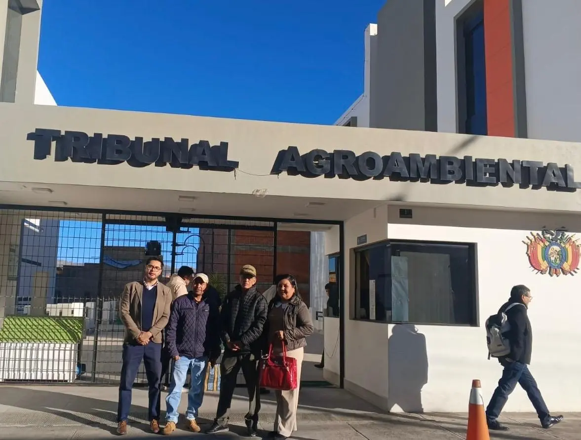 SAN-LORENZO Representantes chiquitanos, buscan justicia en Sucre.