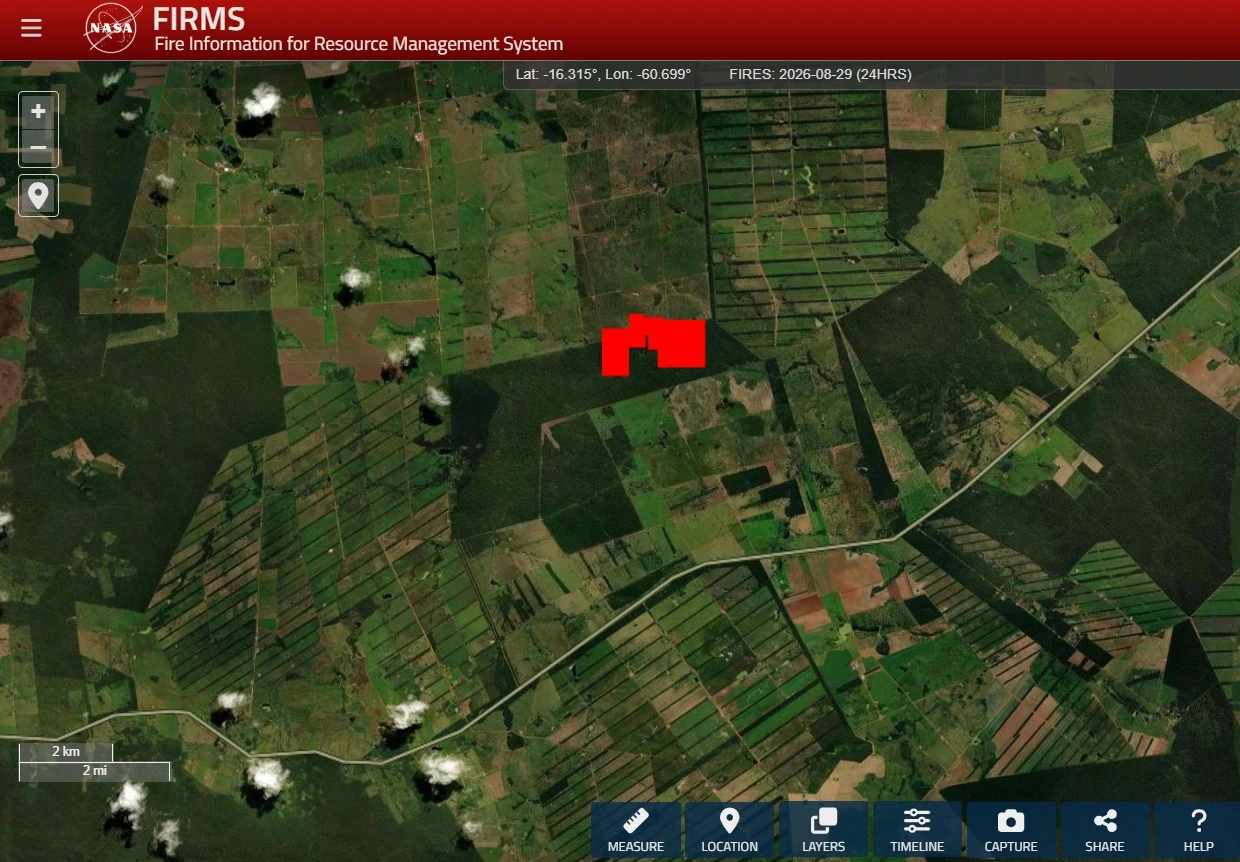 La imagen satelital de FIRMS de la NASA, confirma la difícil situación en Peñas Altas.